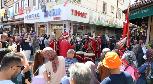BAŞKAN ALTAY 4. TARİHİ BEDESTEN ALIŞVERİŞ GÜNLERİ'NE DESTEK VEREN ESNAFA VE ZİYARETÇİLERE TEŞEKKÜR ETTİ 