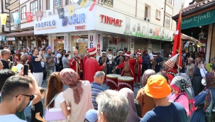 BAŞKAN ALTAY 4. TARİHİ BEDESTEN ALIŞVERİŞ GÜNLERİ'NE DESTEK VEREN ESNAFA VE ZİYARETÇİLERE TEŞEKKÜR ETTİ 