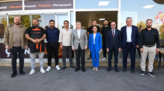 BAŞKAN PEKYATIRMACI VE MİLLETVEKİLİ AKYÜREK SELÇUKLU'DA ESNAF VE SAHA GEZİSİ GERÇEKLEŞTİRDİ 