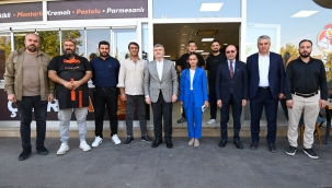 BAŞKAN PEKYATIRMACI VE MİLLETVEKİLİ AKYÜREK SELÇUKLU'DA ESNAF VE SAHA GEZİSİ GERÇEKLEŞTİRDİ 