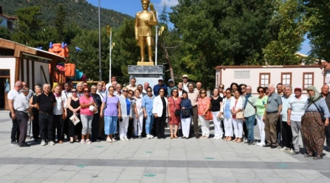 CHP'nin 102. Kuruluş Yıldönümü Akşehir'de Törenle Kutlandı 