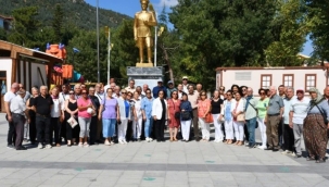 CHP'nin 102. Kuruluş Yıldönümü Akşehir'de Törenle Kutlandı 