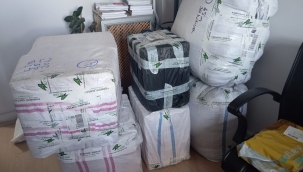 EĞİTİM GÖNÜLLÜSÜ EZGİ'DEN YUNAK'A GİYİM ve EĞİTİM MATERYALİ DESTEĞİ 