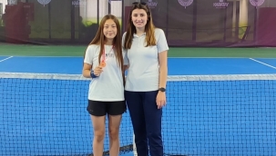 Elif Naz Acar'dan Tenis Şampiyonası'nda Büyük Başarı