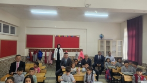 Kadınhanı Belediyesi'nden, 900 minik yavruya kırtasiye hediyesi 