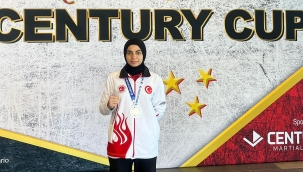 MERAMLI AYŞE EBRAR KANADA'DAN GÜMÜŞ MADALYA İLE DÖNDÜ 