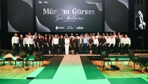 MÜSLÜM GÜRSES ŞARKILARI" KONSERİ UNUTULMAZ BİR AKŞAM YAŞATTI 
