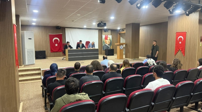 YUNAK'TA BELLETMEN ÖĞRETMENLERLE TOPLANTI 