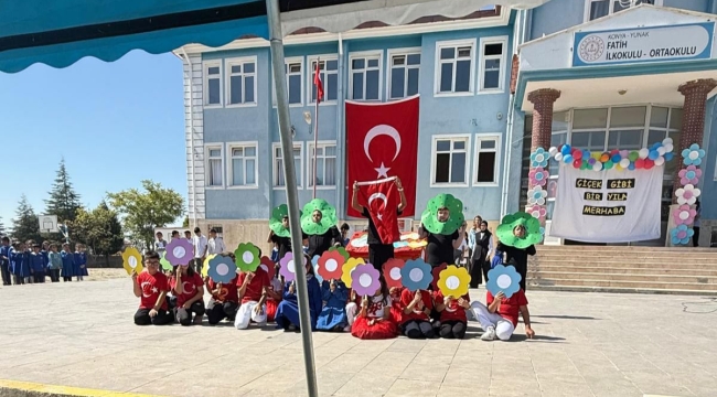 YUNAK'TA İLKÖĞRETİM HAFTASI KUTLAMALARI 