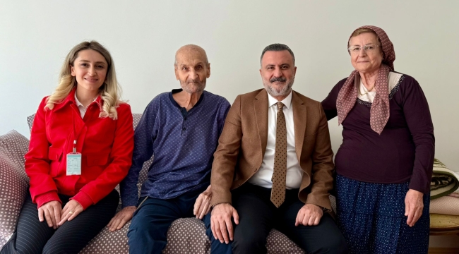 Akşehir Devlet Hastanesi'nden Anlamlı Ziyaret: Evde Sağlık Hizmetine Gönül Dokunuşu 