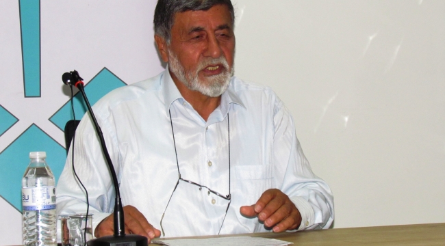 "Hâki Efendi, ardında derin izler bırakmış bir âlimdir"