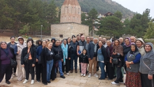 İstanbul Kavakpınar Cem Evi'nden Seyyid Mahmud Hayrani Türbesi'ne Ziyaret 