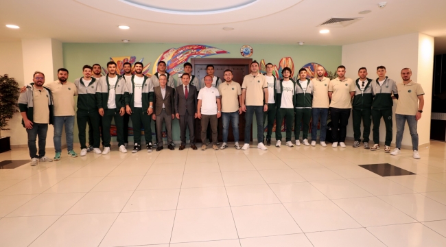 KARATAY BELEDİYESPOR BASKETBOL TAKIMI YENİ SEZON ÖNCESİ BAŞKAN KILCA'YI ZİYARET ETTİ 