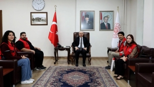 KIR4MIZI YELEKLİLERDEN KONYA VALİLİĞİ VE KONYA AFAD'A ZİYARET 