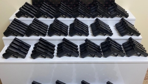 Konya'da silah kaçakçılığı operasyonu! 100 adet ruhsatsız tabanca ele geçirildi 