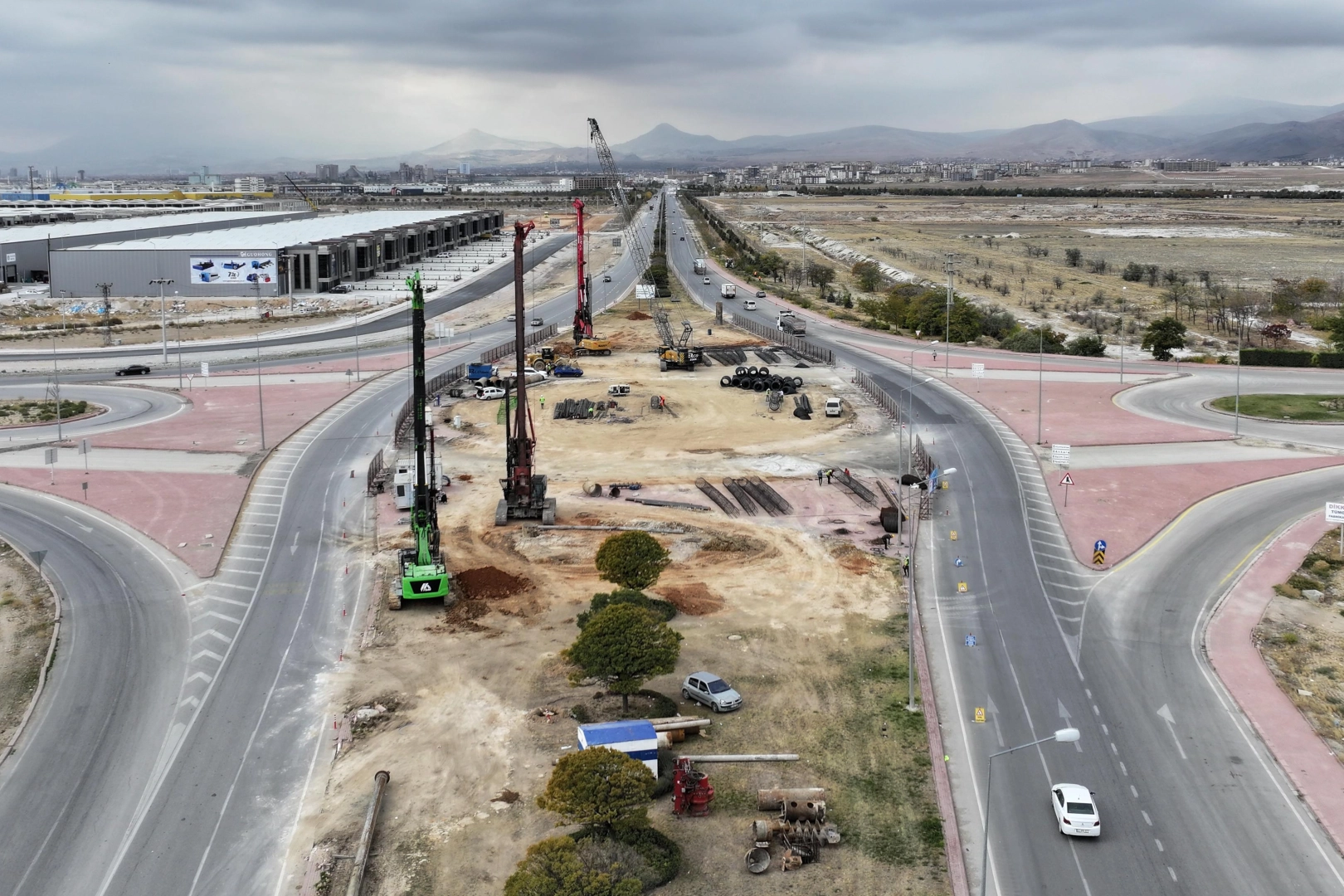  TÜMOSAN Kavşağı genişliyor