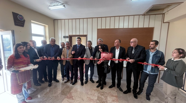 Yunak Saray'da Kütüphane Açılışı Yapıldı 