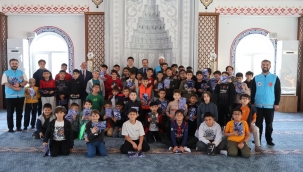 AKŞEHİR İLÇE MÜFTÜLÜĞÜ, ORTAOKUL ÖĞRENCİLERİNE YÖNELİK GÜNÜBİRLİK TEMATİK KAMPI DÜZENLENDİ 