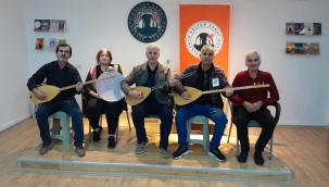 ATATÜRK SELÇUKYA'DA ŞİİR VE TÜRKÜLERLE ANILDI 