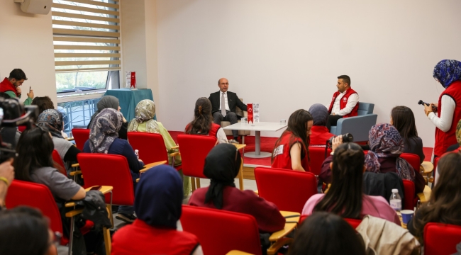 BAŞKAN PEKYATIRMACI GENÇLERLE BULUŞTU 