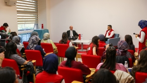 BAŞKAN PEKYATIRMACI GENÇLERLE BULUŞTU 