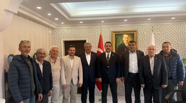 CHP YUNAK'DAN KAYMAKAM TAŞAVLI'YA HAYIRLI OLSUN ZİYARETİ 