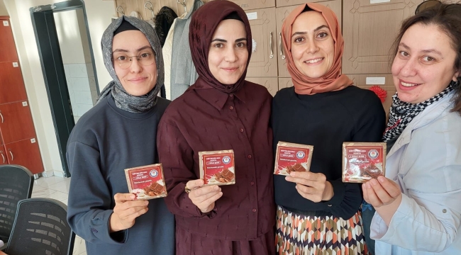 Eğitim-Bir-Sen Konya Şubesi'nden Öğretmenler Günü'ne anlamlı jest 