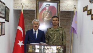 KAYMAKAM YİĞİT'TEN GARNİZON KOMUTANINA ZİYARET