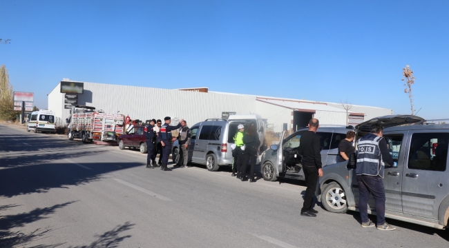 Konya'da uyuşturucuya geçit yok: Kulu ve Çumra'da operasyonlar düzenlendi 