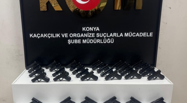 Konya polisinden kaçak silah operasyonu: Yüzlerce silah ve silah parçası ele geçirdi  