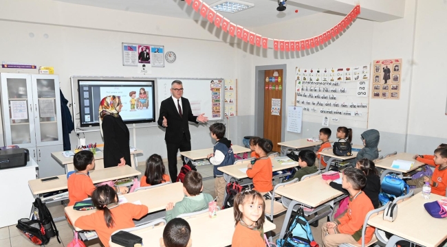 OKULUNU ZİYARET ETTİ SÜPRİZLE KARŞILAŞTI 