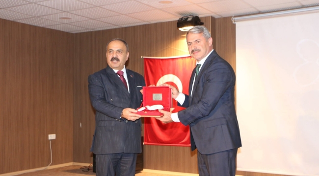 Yunak Belediyesi'nden Tüm Öğretmenlere Hediye 