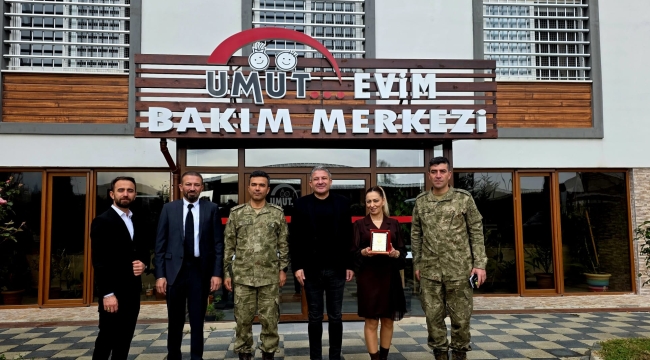 Garnizon Komutanı Yarbay Hüseyin ŞEN Özel Akşehir Umut Bakım'a ziyaret