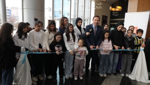 KARATAY'DA GENÇ YETENEKLERİN ESERLERİ SANATSEVERLERLE BULUŞTU 