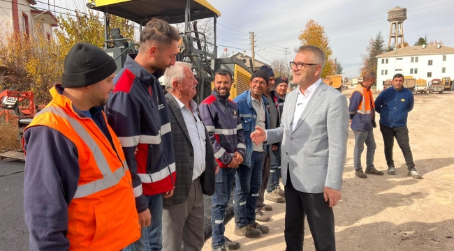 KESECİK MAHALLESİNE SICAK ASFALT 