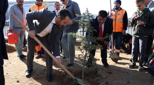 KONYA BÜYÜKŞEHİR ÖZEL ÖĞRENCİLER FİDAN DİKİM ETKİNLİĞİ DÜZENLEDİ 