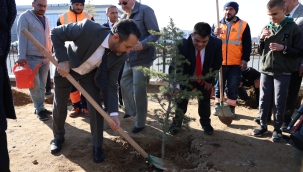 KONYA BÜYÜKŞEHİR ÖZEL ÖĞRENCİLER FİDAN DİKİM ETKİNLİĞİ DÜZENLEDİ 