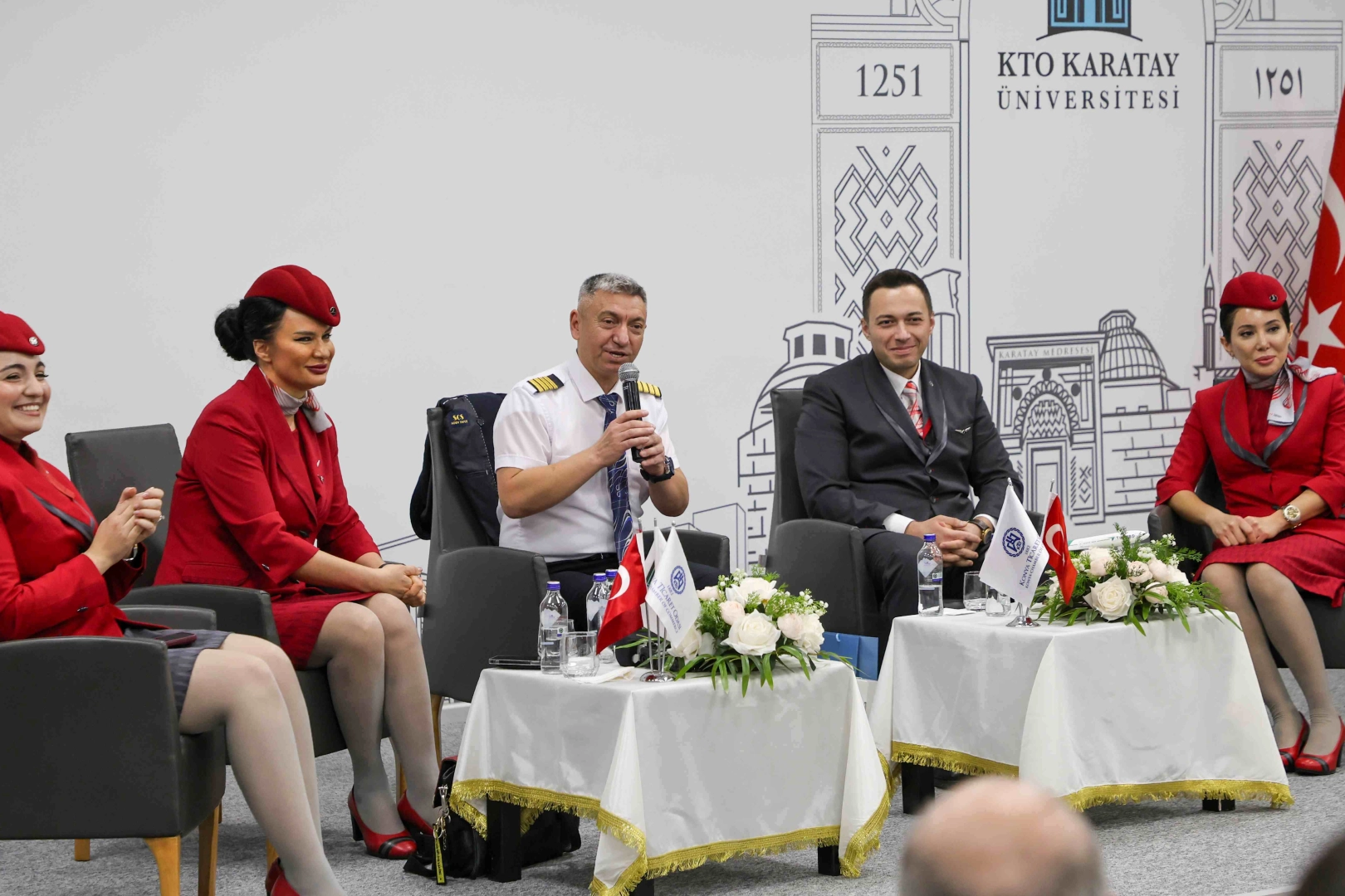 Konya'da Uluslararası Sivil Havacılık Günü Konferansı düzenlendi