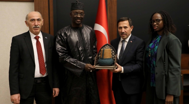 SENEGAL ANKARA BÜYÜKELÇİSİ DİOP'TAN BAŞKAN KILCA'YA ZİYARET 