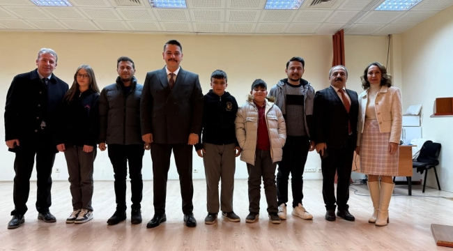 YUNAK'TA 'HAYDİ BİL BAKALIM' YARIŞMASI BİRİNCİSİ TURGUT ORTAOKULU 