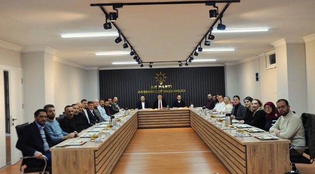 Ak Parti Akşehir Teşkilatı Basınla Kahvaltıda Buluştu 