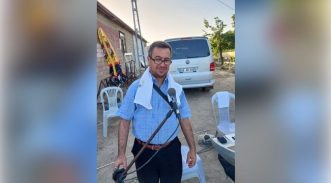 Akşehirli Sokak Sanatçısı Hüseyin Çığ'dan Belediye Etkinliklerine Eleştiri: "Vizyon mu, Vitrin mi?" 