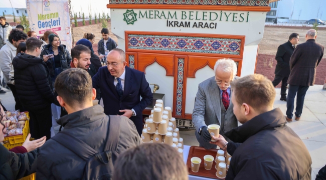 BAŞKAN KAVUŞ'TAN GENÇLERE ÇORBA İKRAMI 