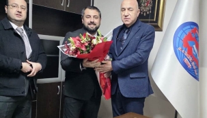 EMLAKÇILAR ODASINDA GÖREV DEVİR TESLİMİ YAPILDI 