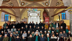 İplikçi Camii'nde "Ailece Sabah Namazında Buluşuyoruz" Programı Düzenlendi 