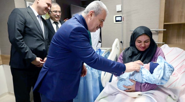 Konya'da 2026 yılının ilk bebekleri, Alparslan ve Elif oldu 