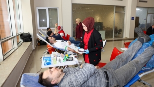 SELÇUKLU BELEDİYESİ PERSONELİ VE VATANDAŞLARDAN KAN BAĞIŞI KAMPANYASINA DESTEK 