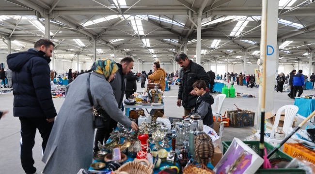 SELÇUKLU'DA 2026 YILININ İLK 2. EL PAZARI YENİDEN VATANDAŞLARLA BULUŞTU 