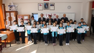 SELÇUKLU'DA KARNE SEVİNCİ: BAŞKAN PEKYATIRMACI ÖĞRENCİLERLE BULUŞTU 