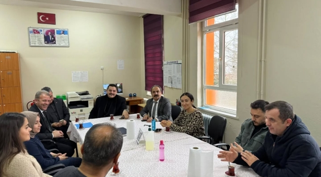 Yunak'ta Öğretmenler Odası Buluşmaları Devam Ediyor 